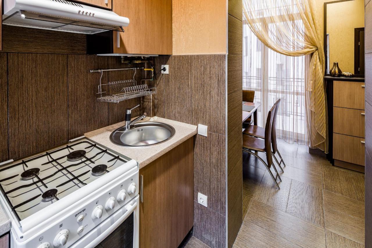 Svobody Avenue 10 Apartment ลวีฟ ภายนอก รูปภาพ